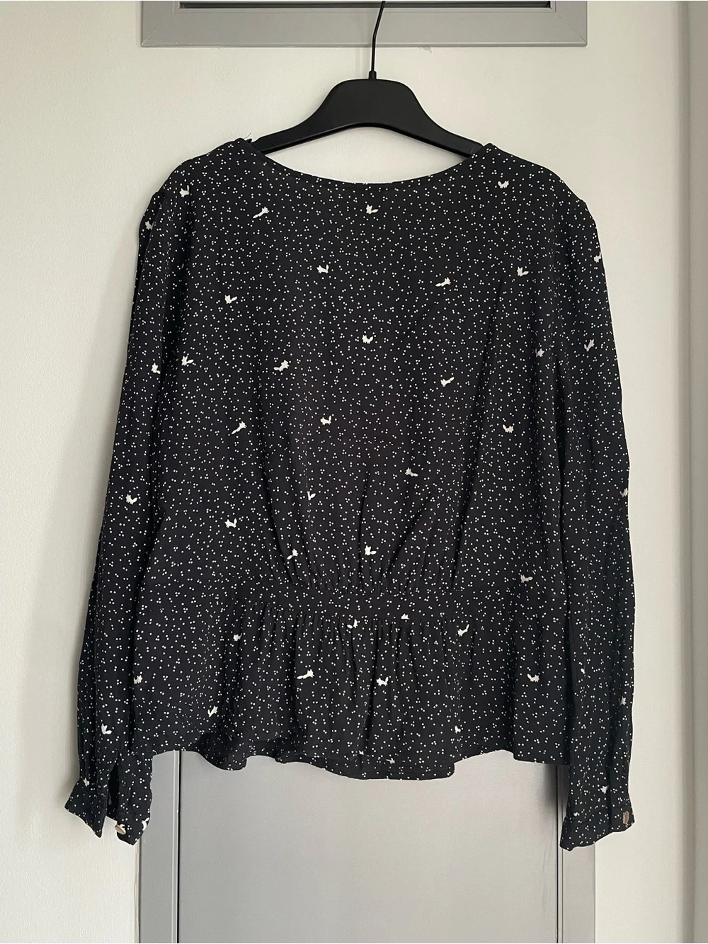 DES PETITS HAUTS Black Long Sleeve Peplum Button Top with White Micro Print - Picture 9 of 15
